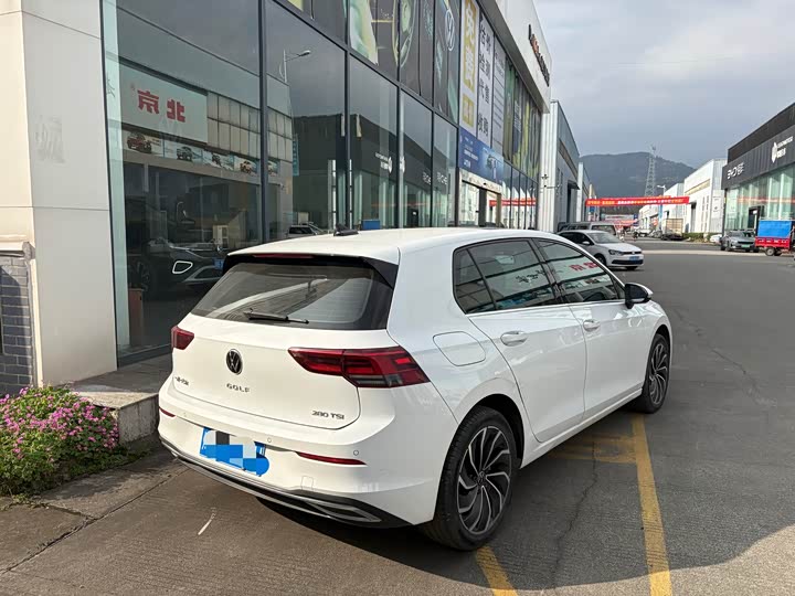 Фото 9 - Volkswagen Golf