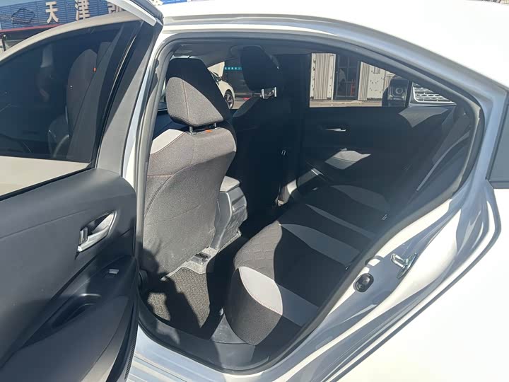 Фото 7 - Toyota Corolla