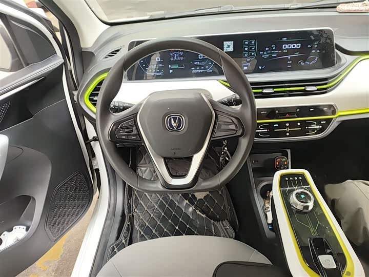 Фото 3 - Changan BenBen E-Star