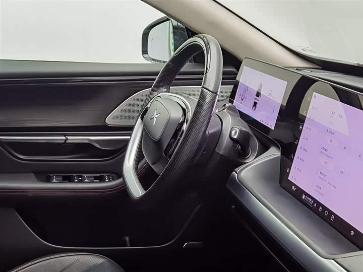 Фото 22 - XPeng P7