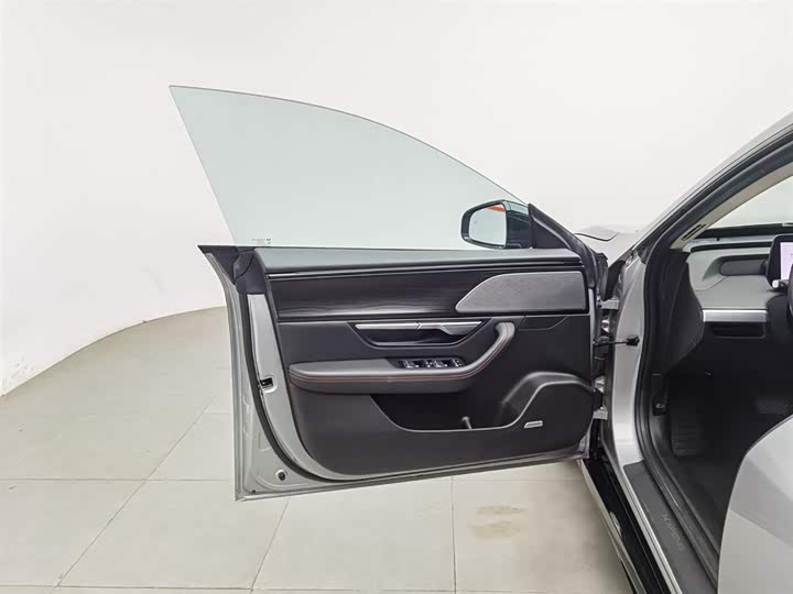 Фото 8 - XPeng P7