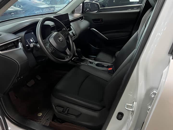 Фото 4 - Toyota Corolla Cross