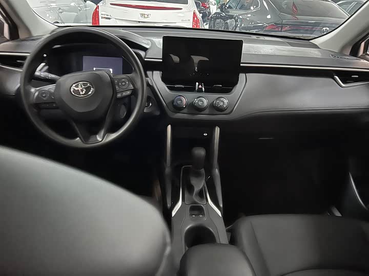 Фото 9 - Toyota Corolla Cross