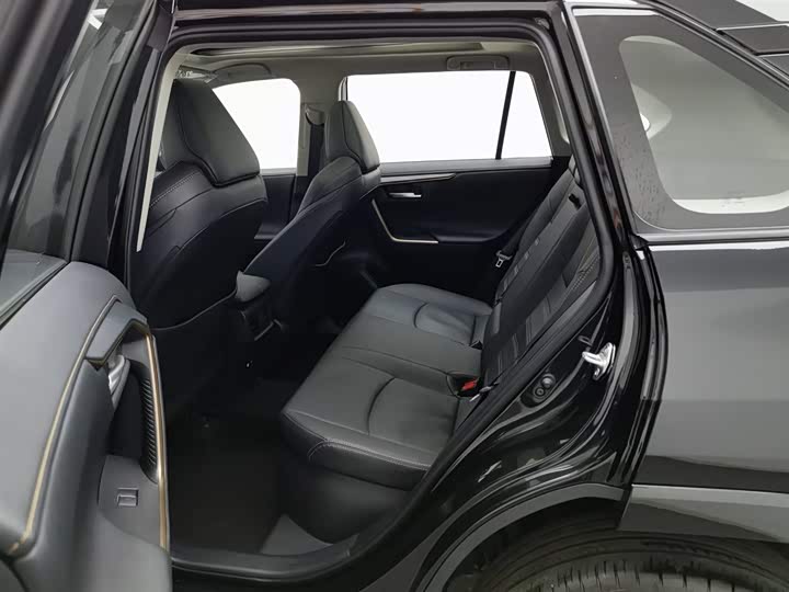 Фото 15 - Toyota Wildlander