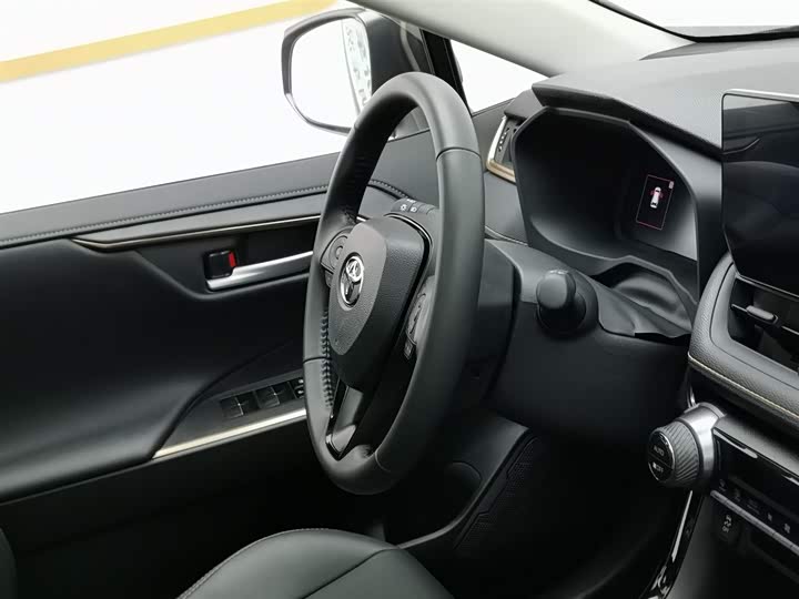 Фото 22 - Toyota Wildlander