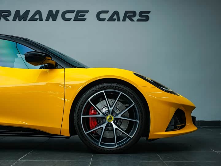 Фото 4 - Lotus Emira