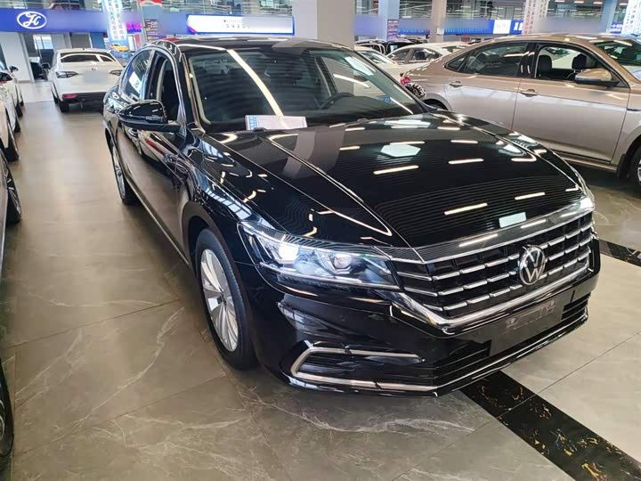 Фото 4 - Volkswagen Passat