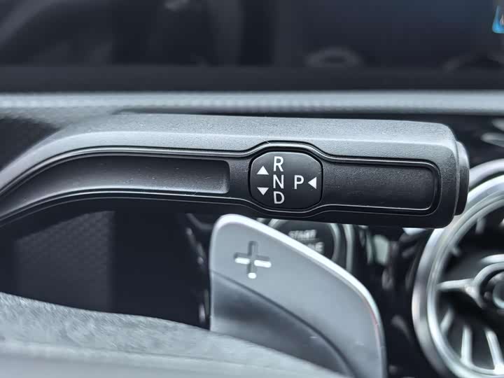 Фото 15 - Mercedes-Benz CLA-Class