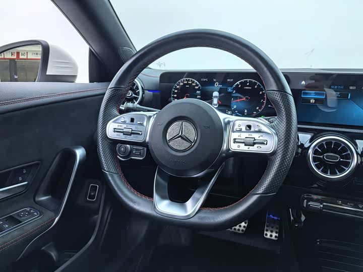 Фото 7 - Mercedes-Benz CLA-Class