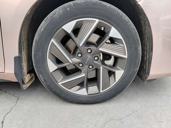 Фото 14 - GAC Aion S Plus