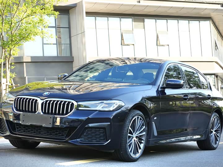 Фото 1 - BMW 5 Series