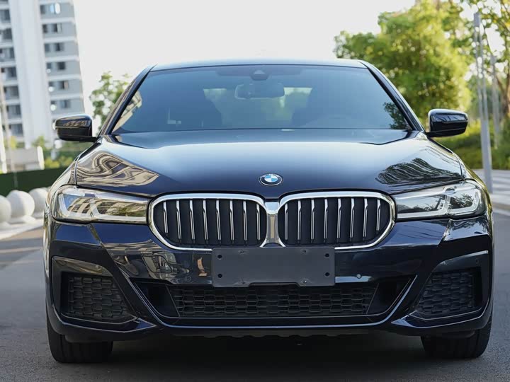 Фото 2 - BMW 5 Series