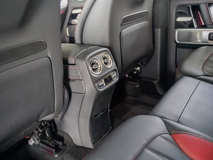 Фото 13 - Mercedes-Benz G-Class