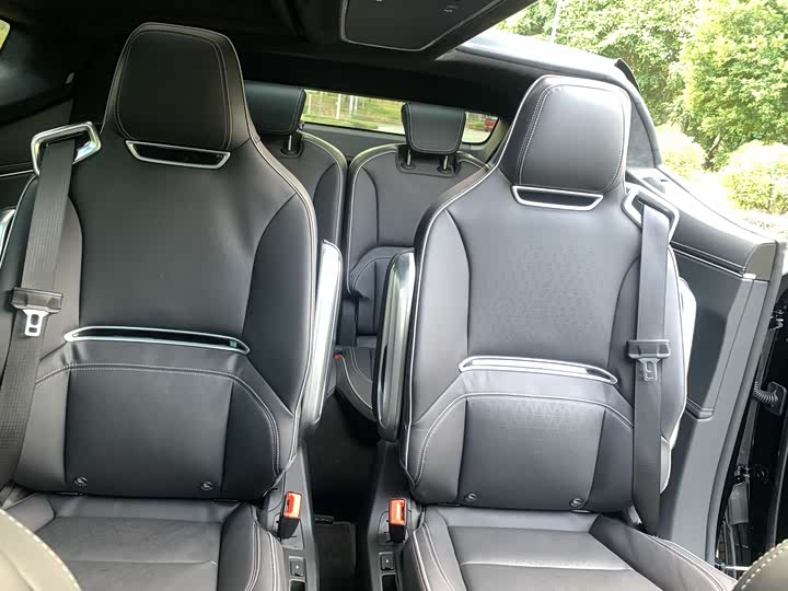 Фото 7 - HiPhi X