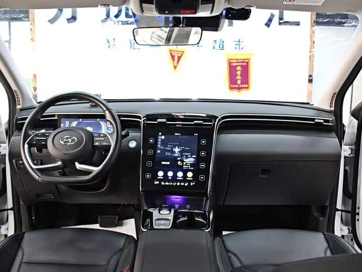 Фото 11 - Hyundai Tucson L