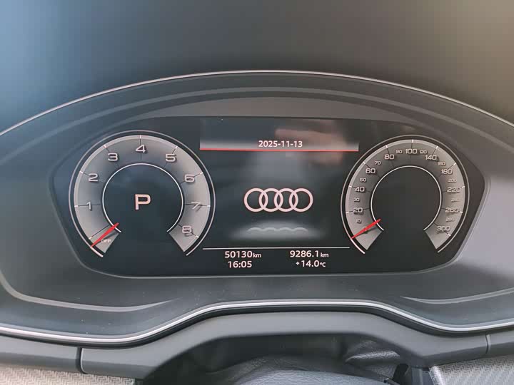 Фото 5 - Audi Q5L