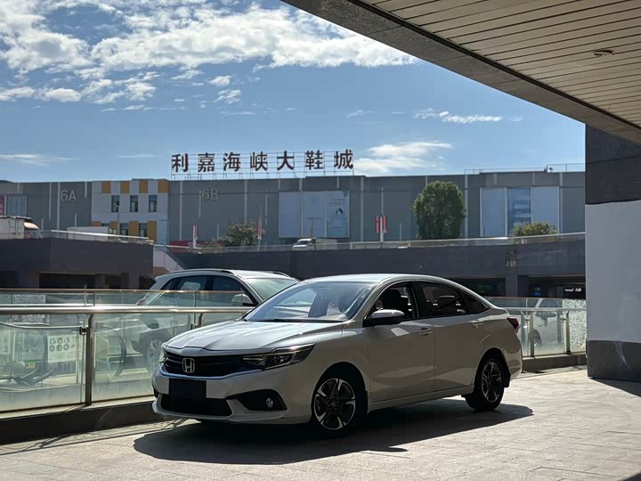 Фото 1 - Honda Envix