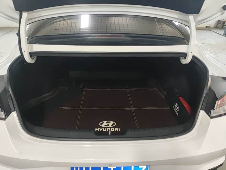 Фото 12 - Hyundai Elantra N line