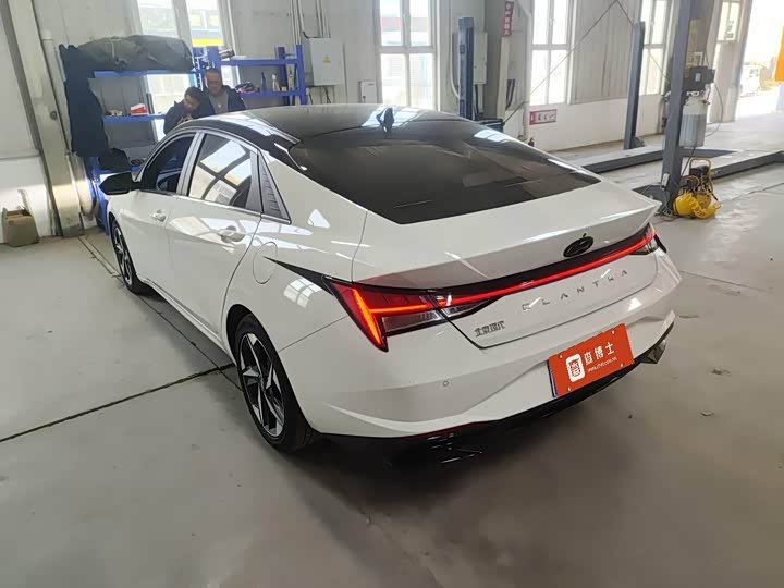 Фото 13 - Hyundai Elantra N line