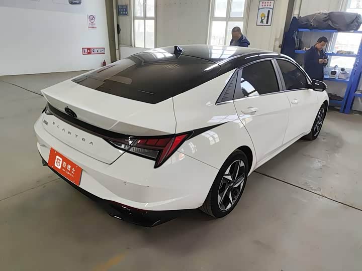 Фото 14 - Hyundai Elantra N line