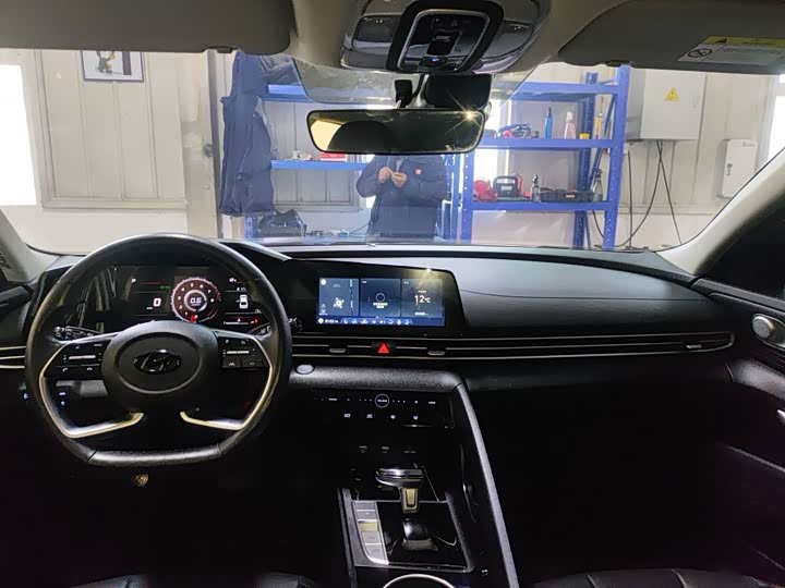 Фото 5 - Hyundai Elantra N line