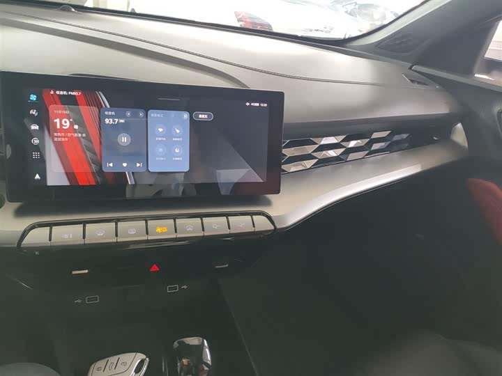 Фото 13 - MG Motor 5