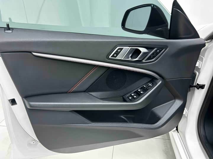 Фото 21 - BMW 2 Series