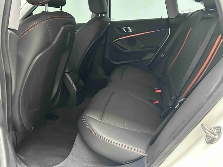 Фото 23 - BMW 2 Series