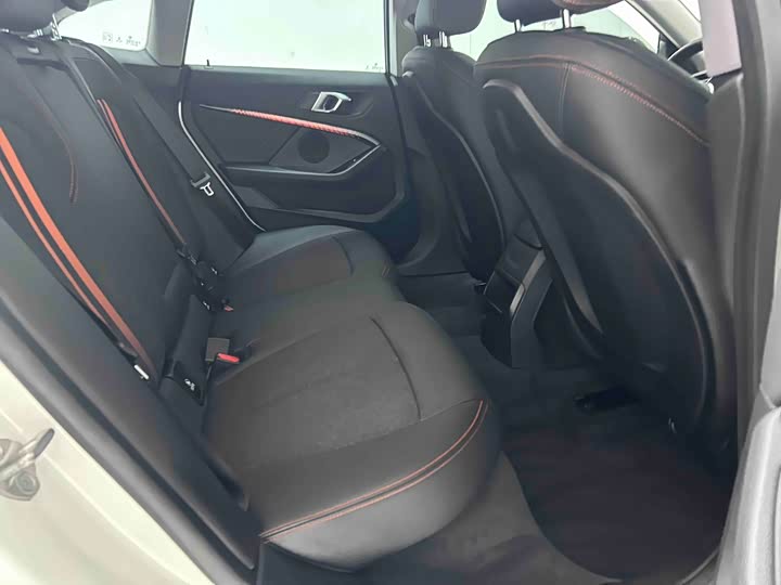 Фото 25 - BMW 2 Series