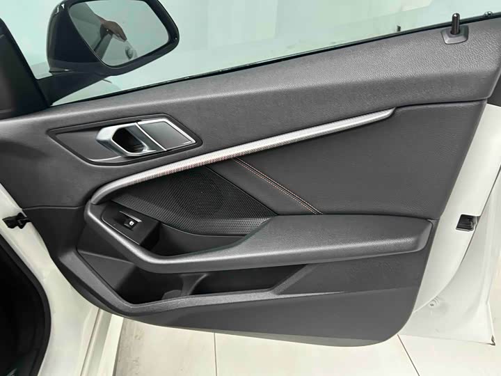 Фото 30 - BMW 2 Series