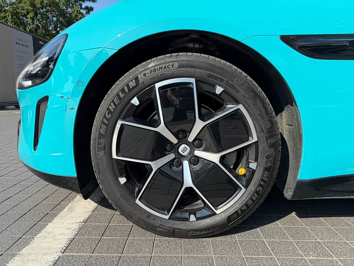 Фото 9 - Xiaomi SU7