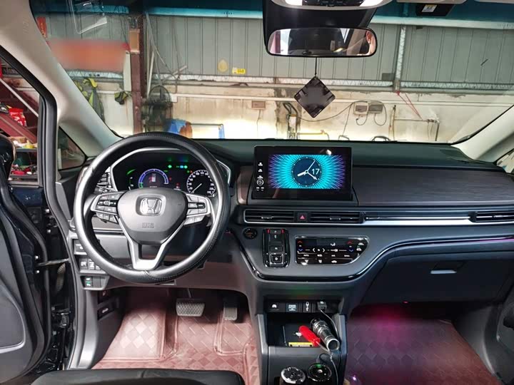 Фото 10 - Honda Odyssey