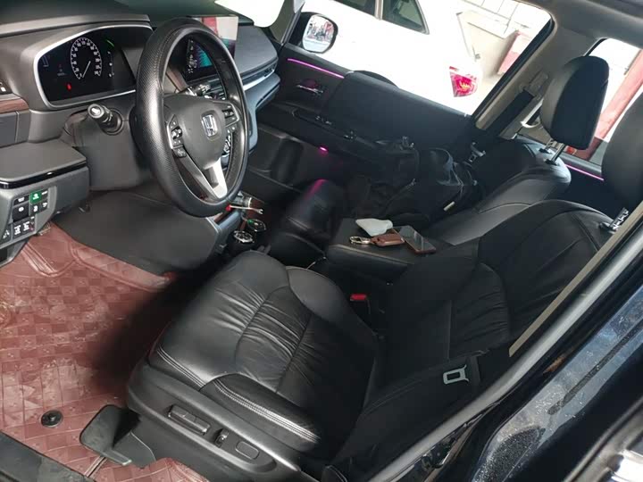 Фото 15 - Honda Odyssey