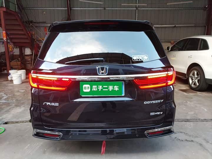 Фото 6 - Honda Odyssey