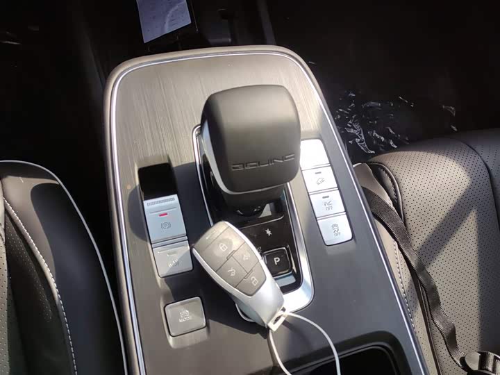 Фото 14 - Beijing EU5 Plus