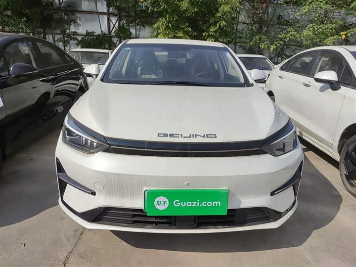 Фото 3 - Beijing EU5 Plus