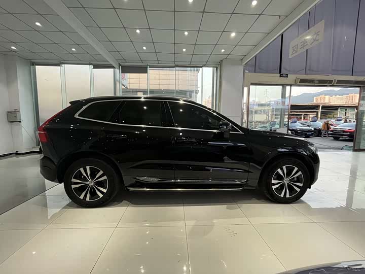 Фото 13 - Volvo XC60