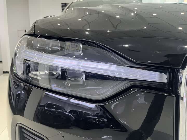 Фото 16 - Volvo XC60