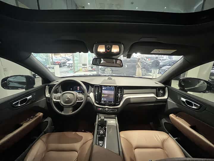 Фото 5 - Volvo XC60