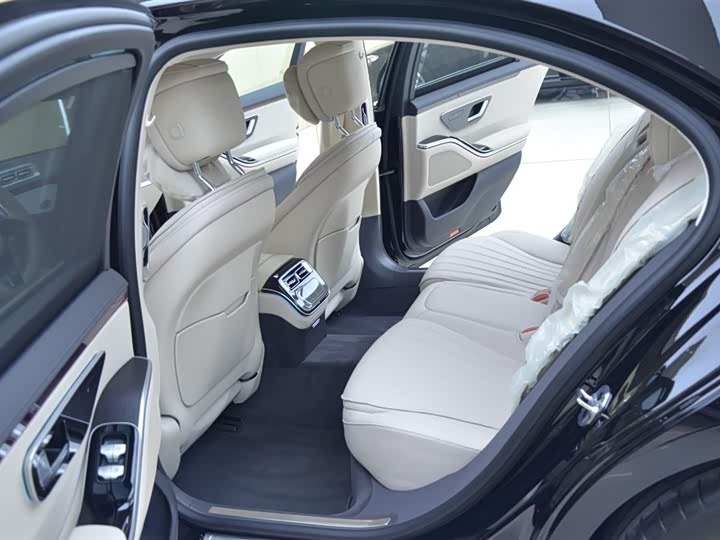 Фото 5 - Mercedes-Benz S-Class