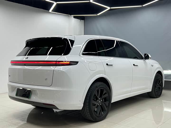 Фото 18 - LiXiang L7