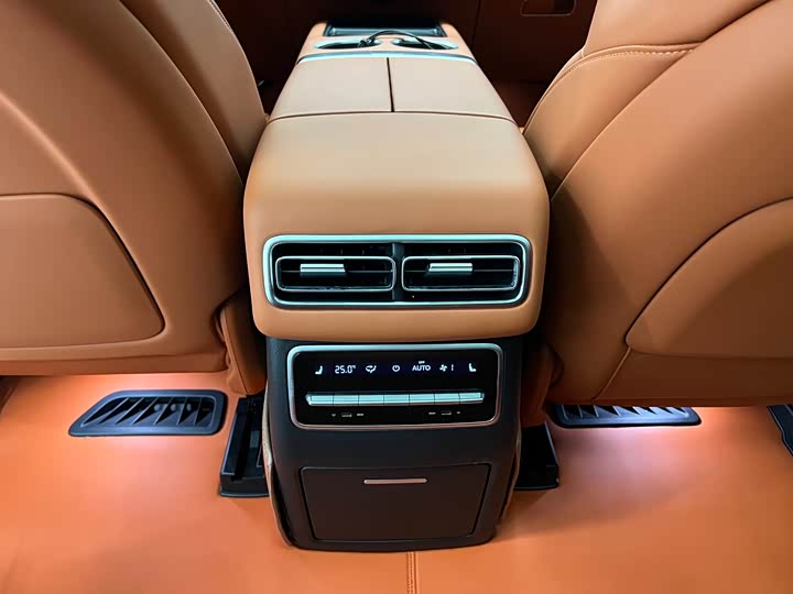 Фото 8 - LiXiang L7