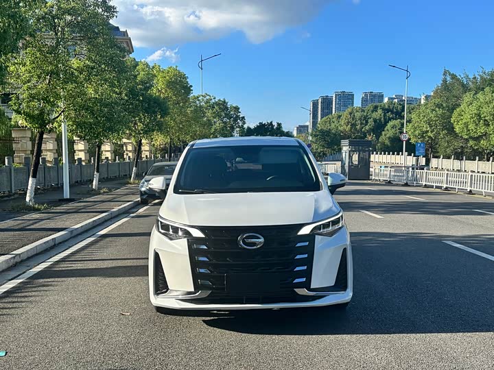 Фото 2 - GAC Trumpchi M6