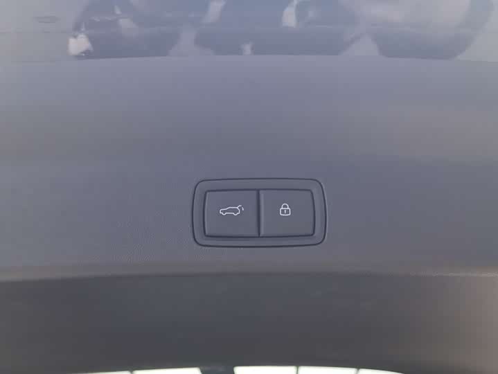 Фото 18 - LiXiang L8