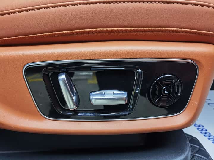 Фото 20 - LiXiang L8