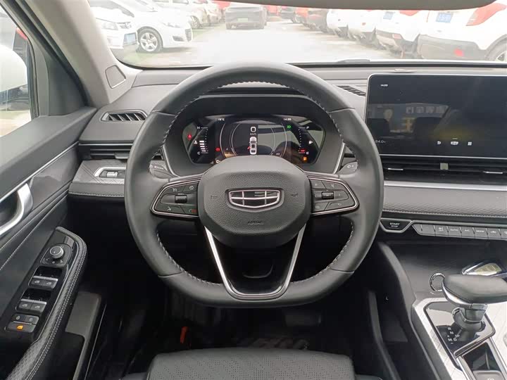 Фото 11 - Geely Preface