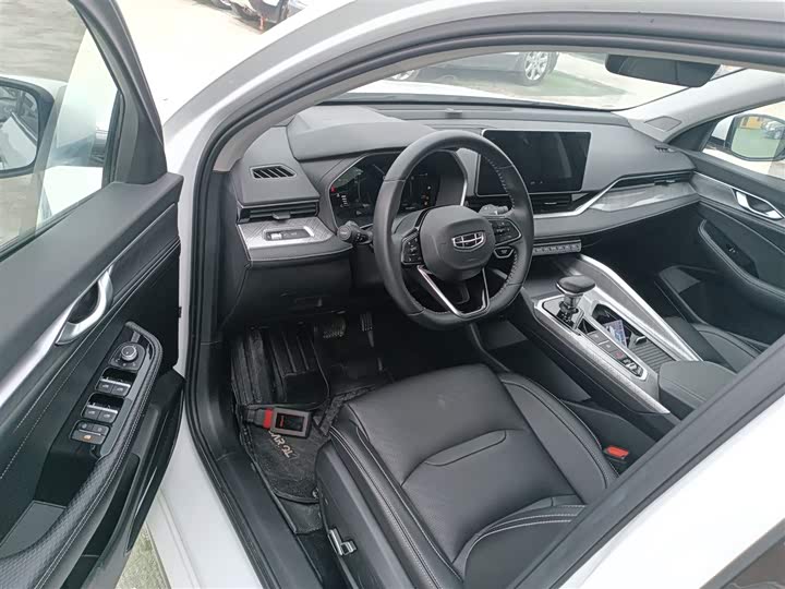 Фото 16 - Geely Preface