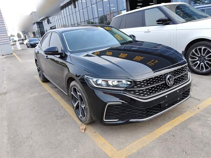 Фото 4 - Volkswagen Passat