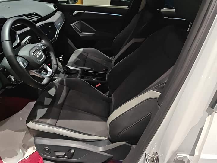 Фото 15 - Audi Q3