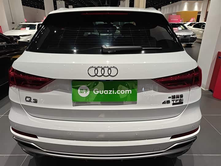 Фото 6 - Audi Q3